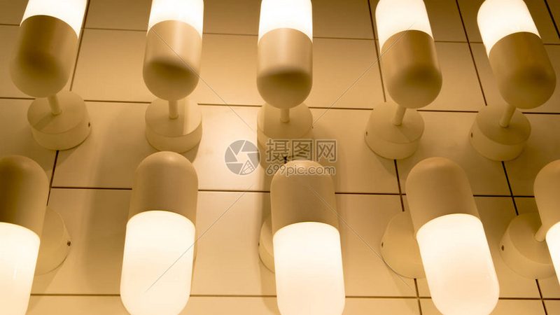 在进行LED灯安装前，首先需要准备一套完整的工具。以下是一些基础工具清单：
